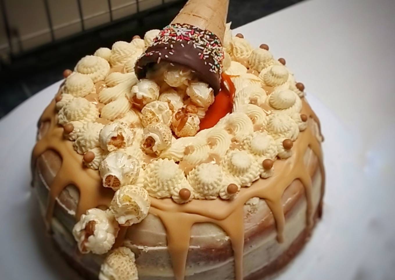 Sponge cake pop-corn/caramel