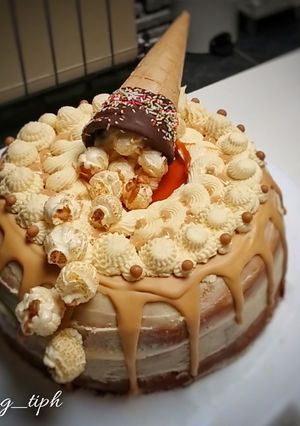 Une photo de Sponge cake pop-corn/caramel