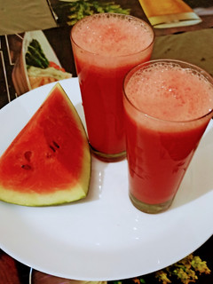 तरबूज का जूस (tarbuj ka juice recipe in Hindi) रेसिपी मुख्य फोटो