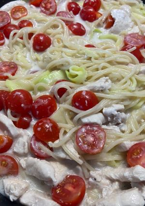 Фото Спагетти с курицей и кабачками.