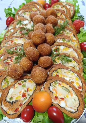 Fasírt rolád, sajtos, zöldséges töltelékkel recept fotója