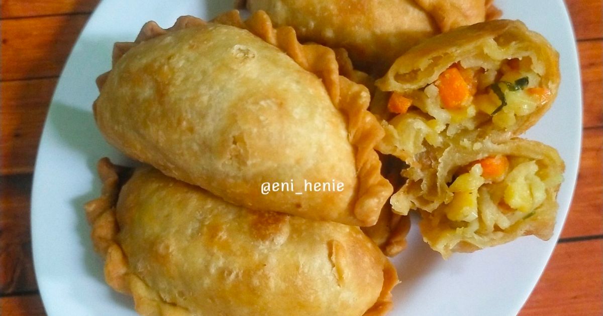 872. Pastel Renyah (dengan Telur) isi Sayuran