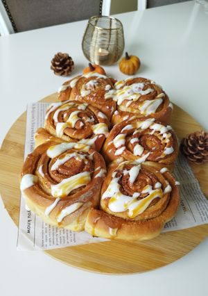 Une photo de Cinnamon rolls 🍁🍂