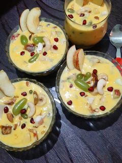 ফ্রুট ক্রিম কাস্টার্ড (Fruit cream custard recipe in bengali) রেসিপির প্রধান ছবি
