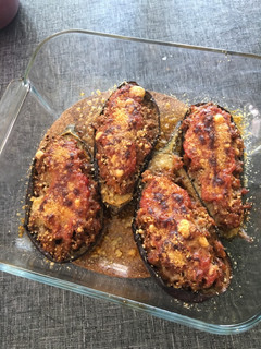 Una foto de Berenjenas rellenas de carne 🥩