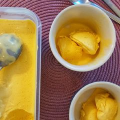 A picture of Mango Icecream.