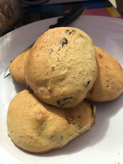 Una foto de Galletas de harina de garbanzo con trocitos de chocolate