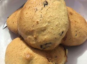 Una foto de Galletas de harina de garbanzo con trocitos de chocolate