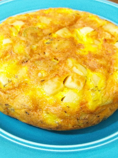 Una foto de Tortilla de papas, queso y aceitunas en Essen