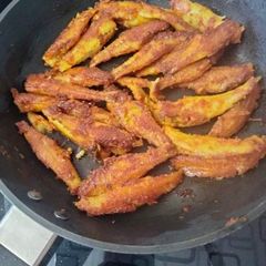 A picture of Macha bhaja(fish fry).