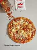 ચીઝી ભાખરી પીઝા (Cheesy Bhakhri Pizza Recipe In Gujarati)