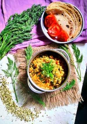 સુવા ની ભાજી અને મગની દાળ (Suva Bhaji Moong Dal Recipe In Gujarati) રેસીપી મુખ્ય ફોટો