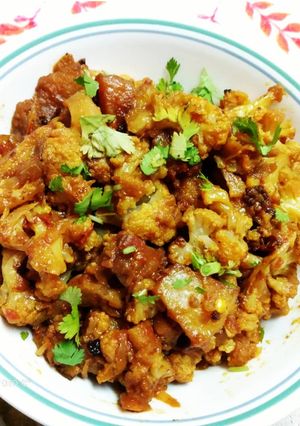 A picture of Crispy fried Aloo Gobi.