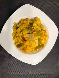 Una foto de Arroz con Bacalao, Verduras y Surimi