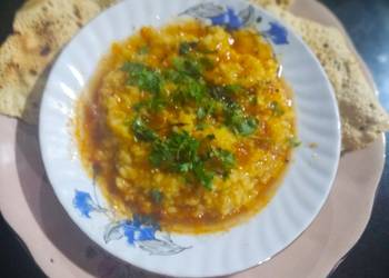 How to Cook Appetizing Moong dal Khichdi