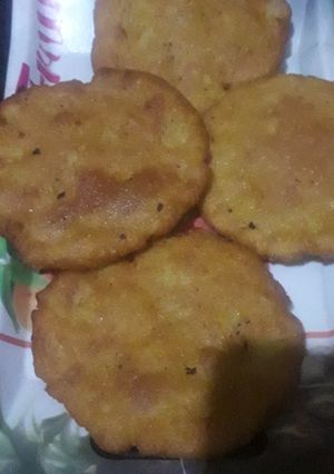 मक्का की कचौड़ी(makka ki kachori recipe in hindi) रेसिपी मुख्य फोटो