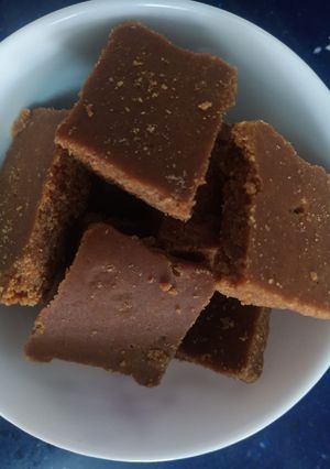 A picture of Chocolate burfi.