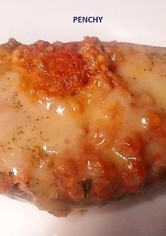 Una foto de Berenjenas con beicon, carne picada y queso de Mahon