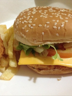 صورة لوصفة برجر دجاج سهل ولذيذ 🍔🍟