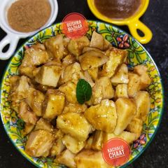 A picture of Kachalu Chaat (Taro Root).