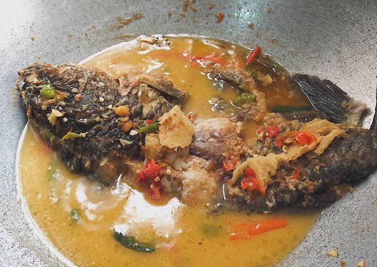 Cara membuat Cobek Ikan Mas Sederhana Untuk Jualan