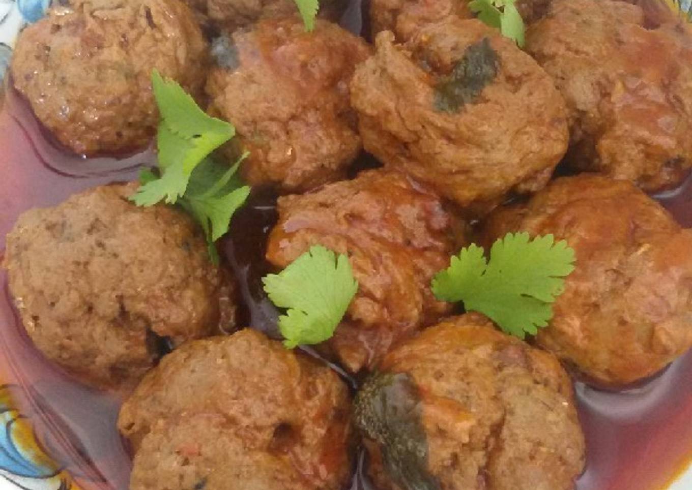 Albóndigas caseras de pescados con salsa