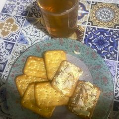 A picture of Chicken tikka Crackers.