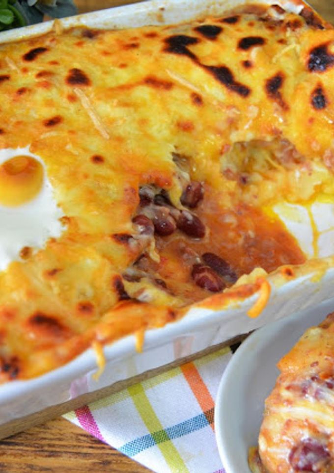 Una foto de Pastel de frijoles con puré de patatas y queso cheddar