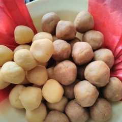 รูปของ Kue bola salju dan coklat