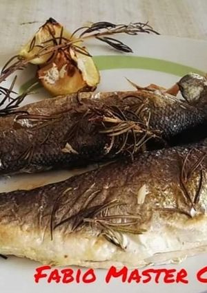 Foto di Branzino con Rosmarino e Aglio al Forno
