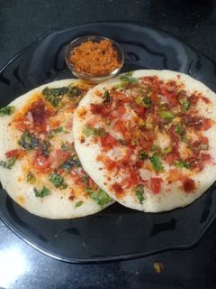 ઉત્તપમ (Uttapam Recipe In Gujarati) રેસીપી મુખ્ય ફોટો