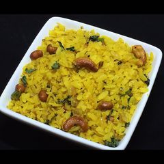 A picture of Healthy Breakfast Kanda Poha.