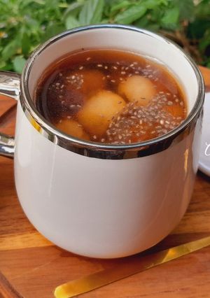 Hình của món Chè sen nhãn hạt chia.