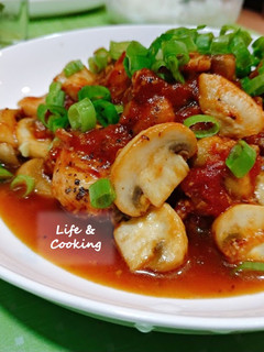 【Lin's Bistro】番茄蘑菇炒雞肉 的食譜成品照片