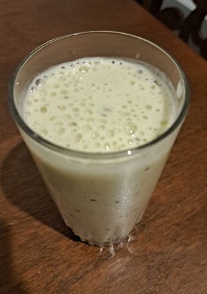 Una foto de Batido de banana, Kiwi y miel
