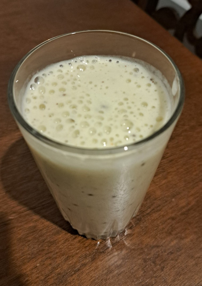 Una foto de Batido de banana, Kiwi y miel