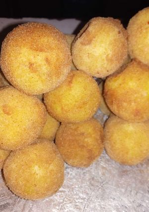 A picture of Yam balls.