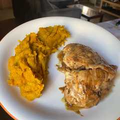 Una foto de Comiendo sano: pollo con puré de zapallo