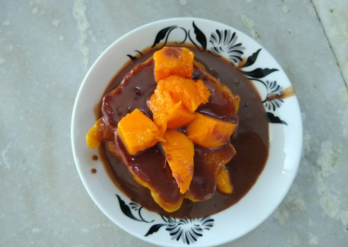 Chocolate and mango cookies
