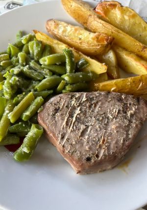 A picture of Tuna steak.
