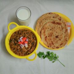 A picture of Whole tuvar curry.