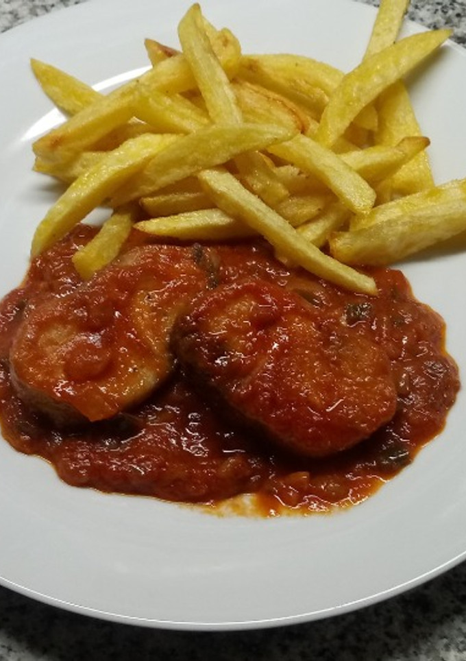 Una foto de Bonito con tomate