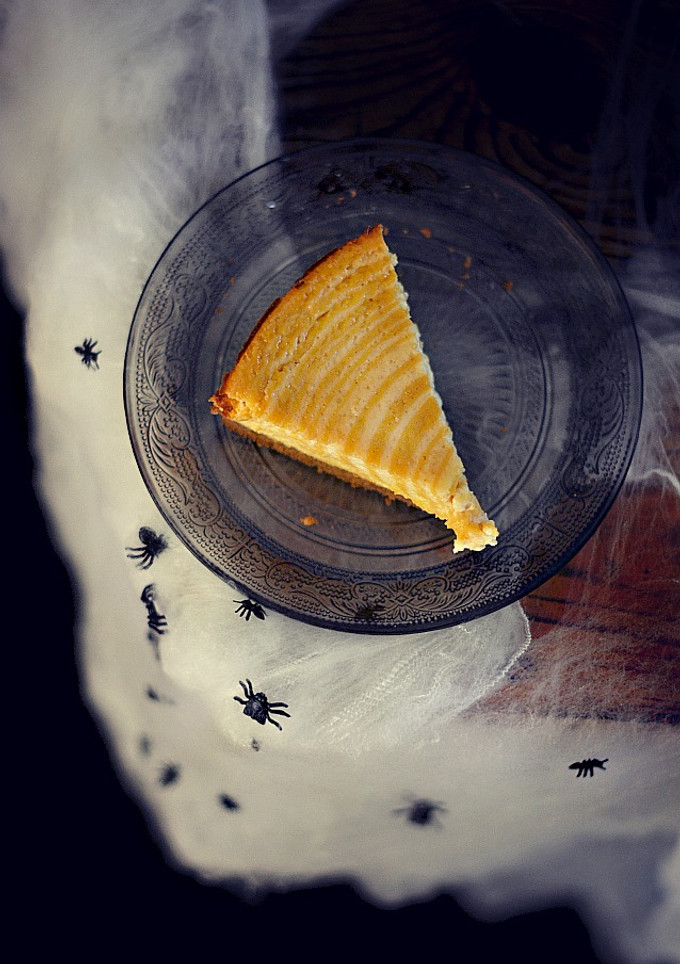 Una foto de Tarta cheesecake cebra de calabaza Halloween