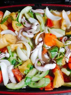 Hình của món Bạch tuộc xào rau củ.