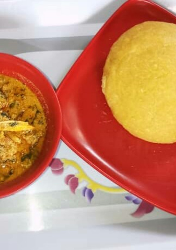 A picture of Melon soup and Eba.