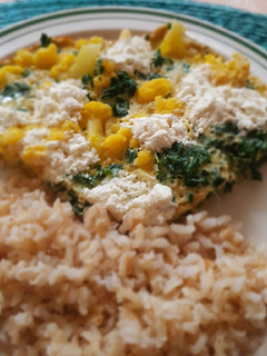 Una foto de Tortilla de huevo con coliflor y kale