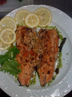 Una foto de Trucha con pimienta negra y limón