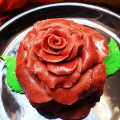 A picture of Red Velvet Cake(Rose Themed).