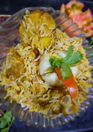 দম বিরিয়ানি (dum biriyani recipe in Bengali) রেসিপির প্রধান ছবি