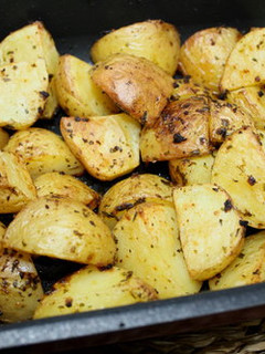 Una foto de Patatas al horno como guarnición